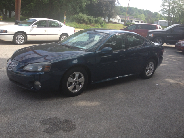 Pontiac Grand Prix 2005 photo 5