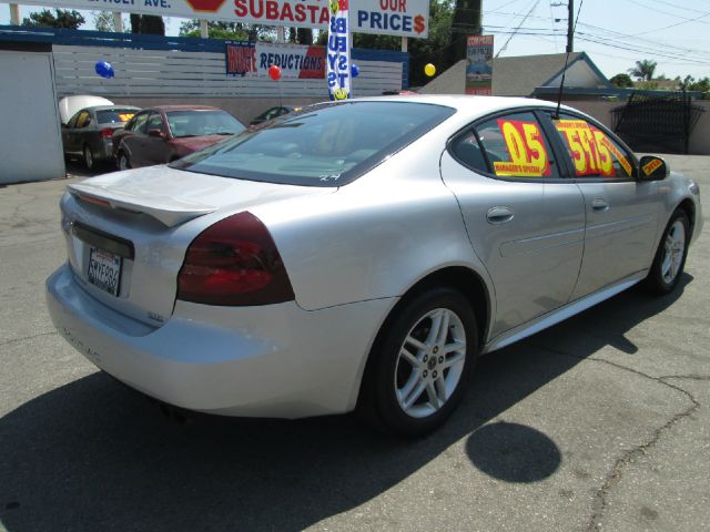 Pontiac Grand Prix 2005 photo 1