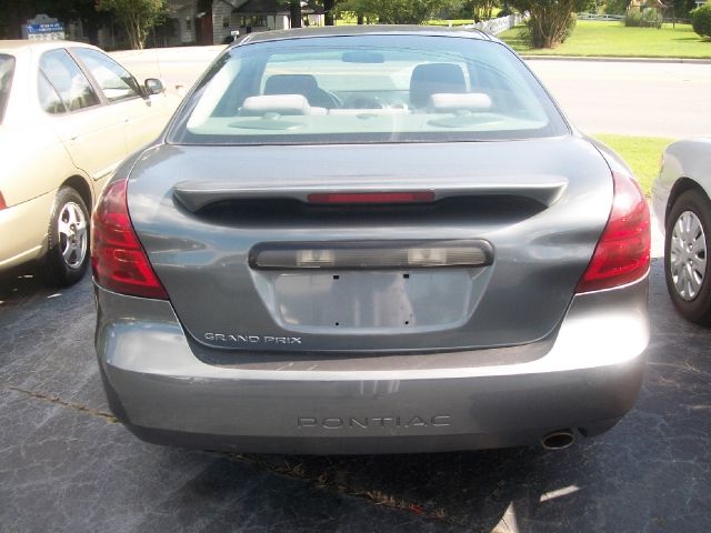 Pontiac Grand Prix 2005 photo 3