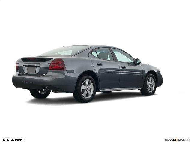 Pontiac Grand Prix 2005 photo 3