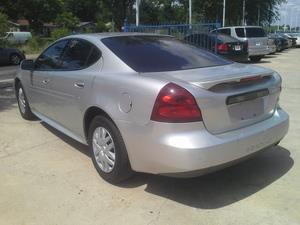 Pontiac Grand Prix 2005 photo 2