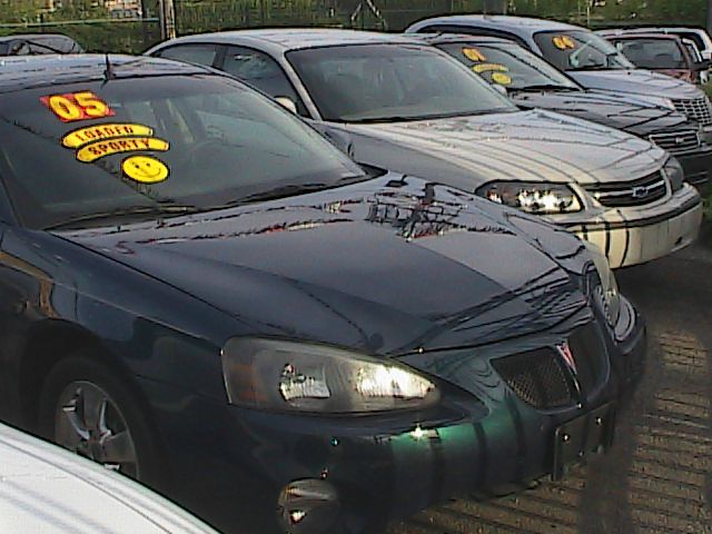 Pontiac Grand Prix Base Sedan