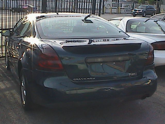 Pontiac Grand Prix 2005 photo 3