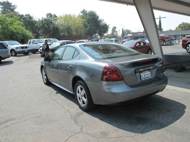 Pontiac Grand Prix Base Sedan