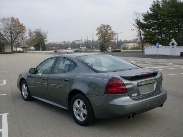 Pontiac Grand Prix 2005 photo 3