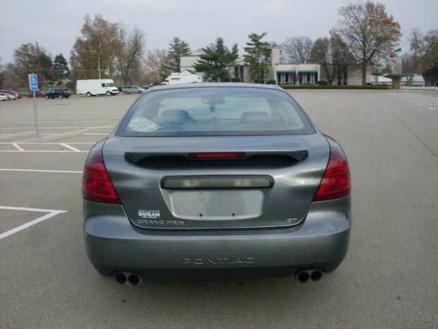 Pontiac Grand Prix 2005 photo 4