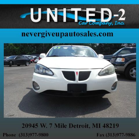 Pontiac Grand Prix 2005 photo 1