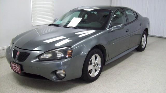 Pontiac Grand Prix 2005 photo 1