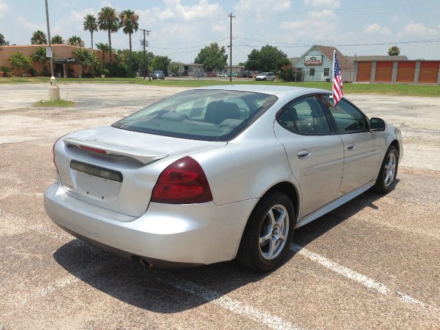 Pontiac Grand Prix 2005 photo 1