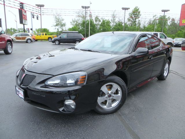 Pontiac Grand Prix 2005 photo 10