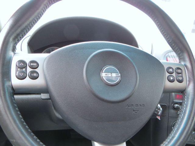 Pontiac Grand Prix 2005 photo 6