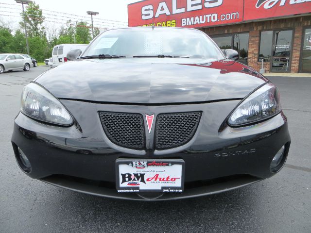 Pontiac Grand Prix 2005 photo 8