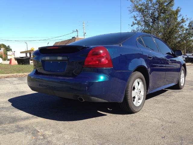 Pontiac Grand Prix 2006 photo 3