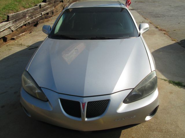 Pontiac Grand Prix 2006 photo 3