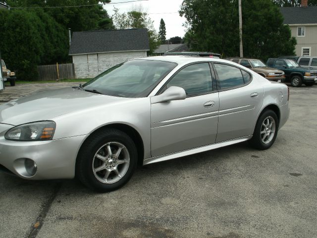 Pontiac Grand Prix 2006 photo 3