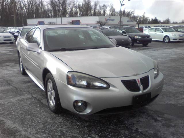 Pontiac Grand Prix Base Unspecified