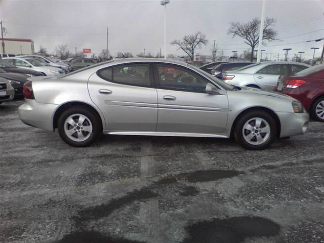 Pontiac Grand Prix 2006 photo 1