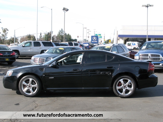 Pontiac Grand Prix 2006 photo 4