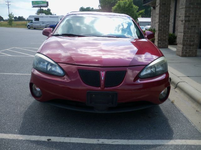 Pontiac Grand Prix 2006 photo 6