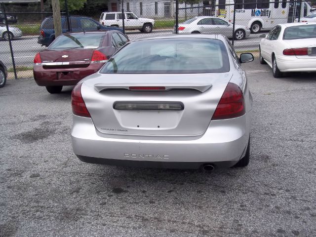 Pontiac Grand Prix 2006 photo 3