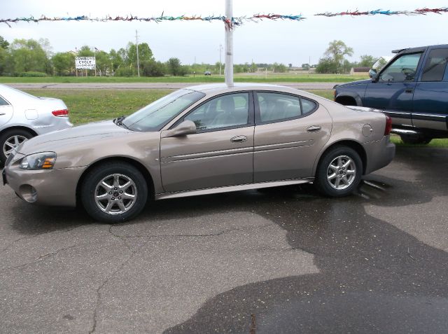 Pontiac Grand Prix 2006 photo 1