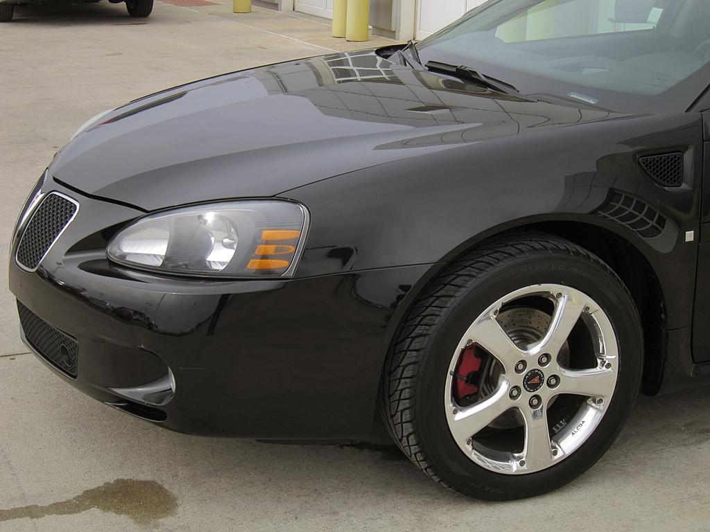 Pontiac Grand Prix 2006 photo 1