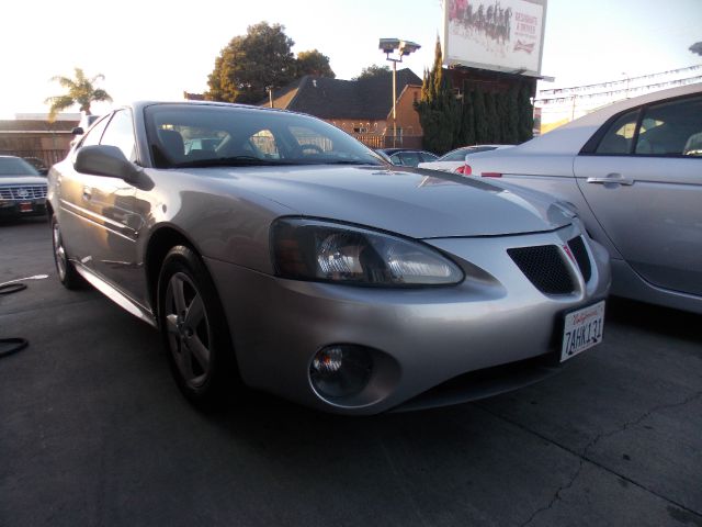 Pontiac Grand Prix 2006 photo 3