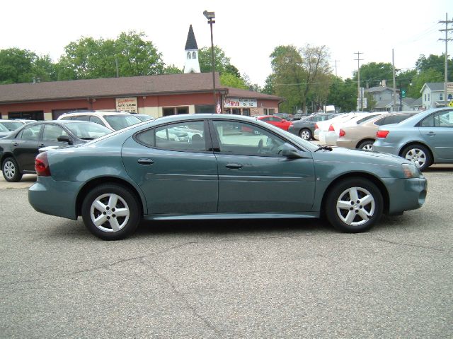 Pontiac Grand Prix 2006 photo 6