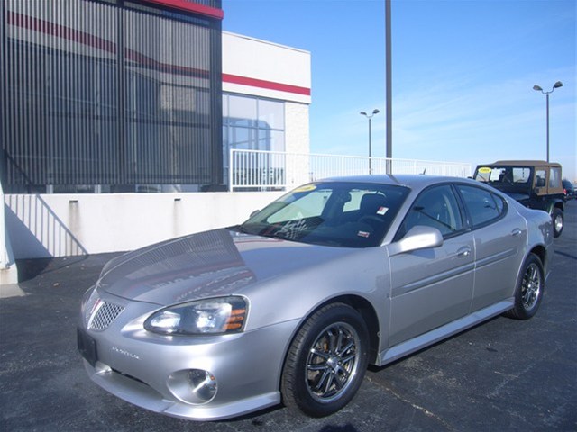 Pontiac Grand Prix Base Unspecified