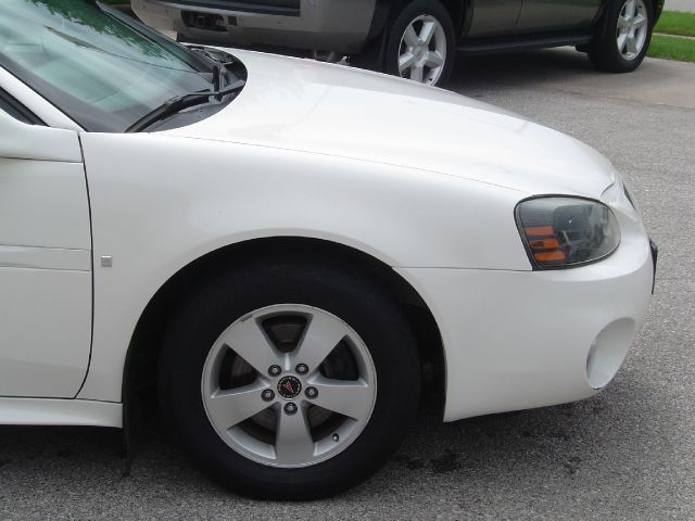 Pontiac Grand Prix 2006 photo 25