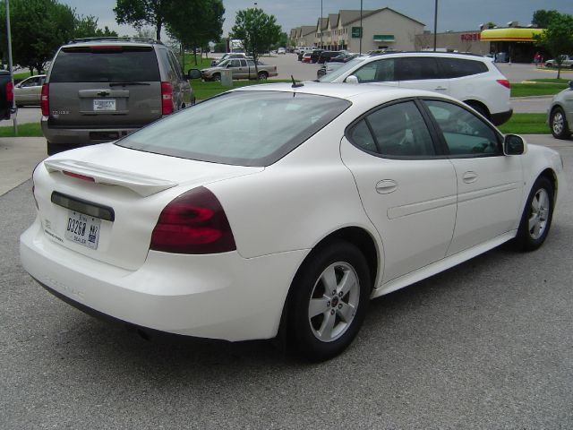 Pontiac Grand Prix 2006 photo 27