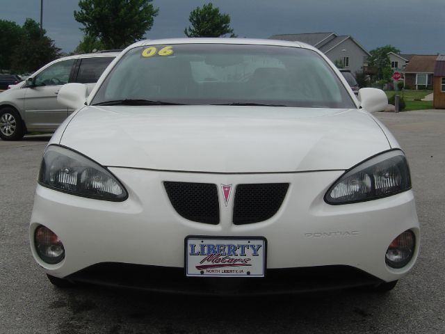 Pontiac Grand Prix 2006 photo 28