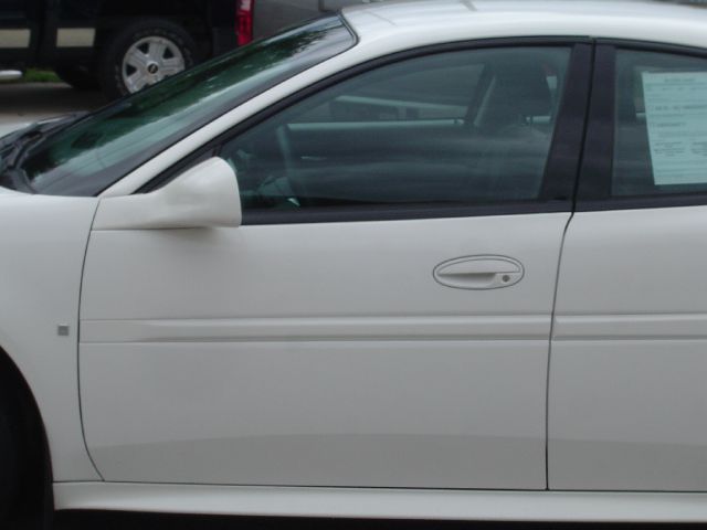 Pontiac Grand Prix 2006 photo 29