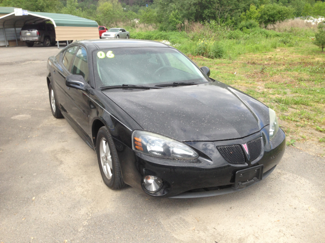 Pontiac Grand Prix Base Sedan