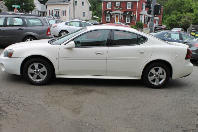 Pontiac Grand Prix Base Sedan