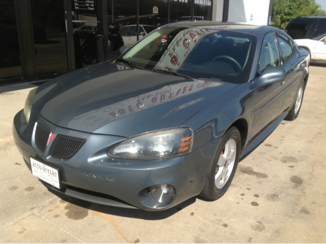 Pontiac Grand Prix Base Sedan