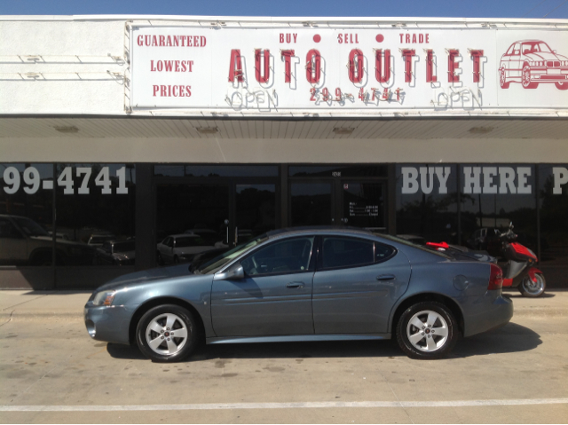 Pontiac Grand Prix 2006 photo 1