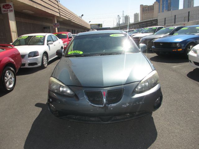 Pontiac Grand Prix 2006 photo 2