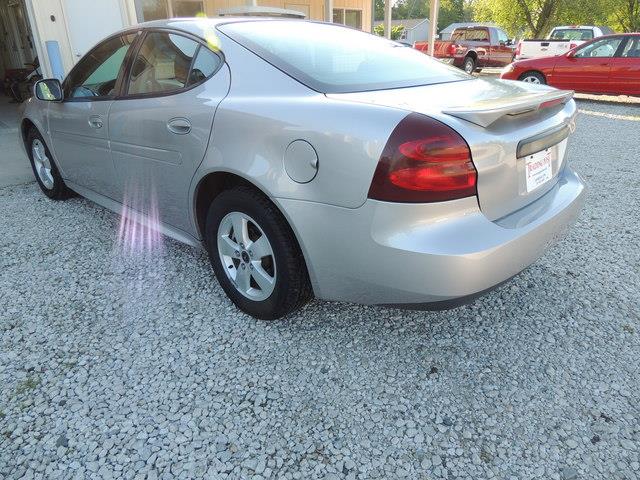 Pontiac Grand Prix 2006 photo 14