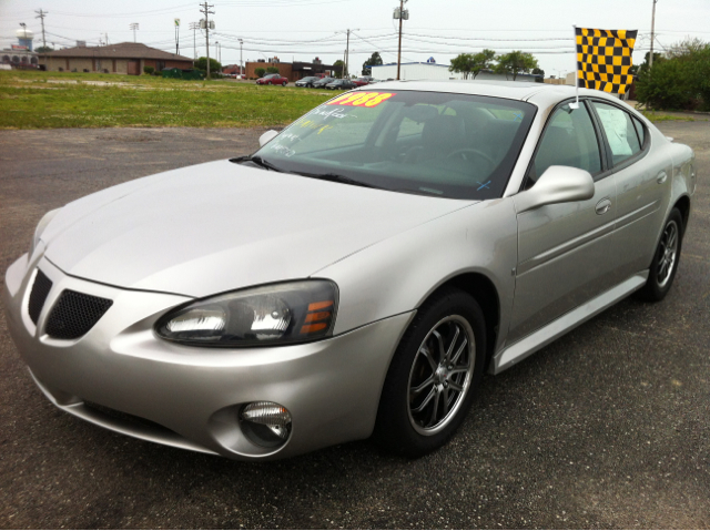 Pontiac Grand Prix 2006 photo 4