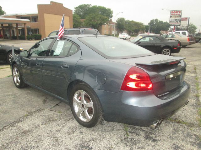 Pontiac Grand Prix 2006 photo 1