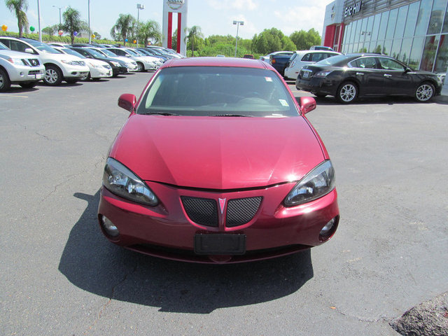 Pontiac Grand Prix 2006 photo 1