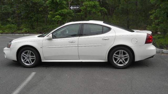 Pontiac Grand Prix C1500 LT Sedan