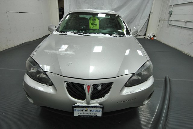 Pontiac Grand Prix 2006 photo 1