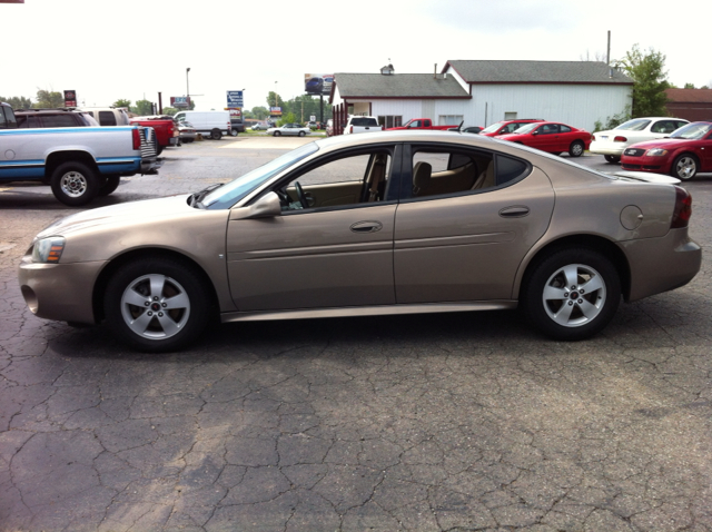 Pontiac Grand Prix 2006 photo 4