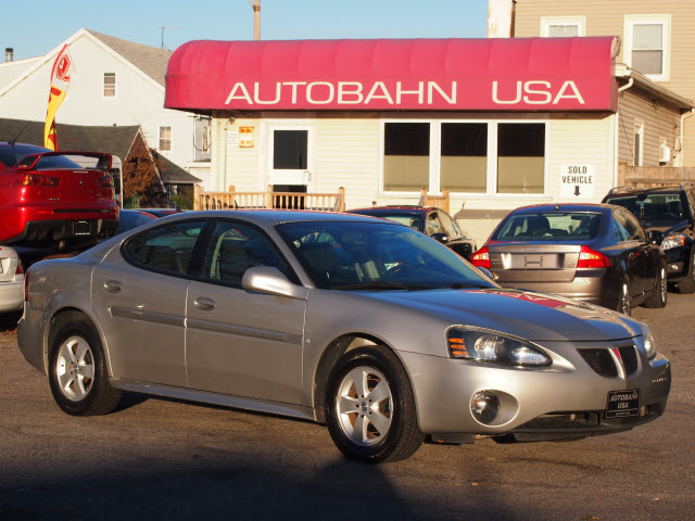 Pontiac Grand Prix Base Unspecified