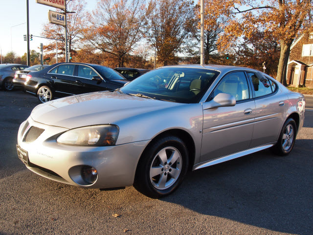 Pontiac Grand Prix 2006 photo 3