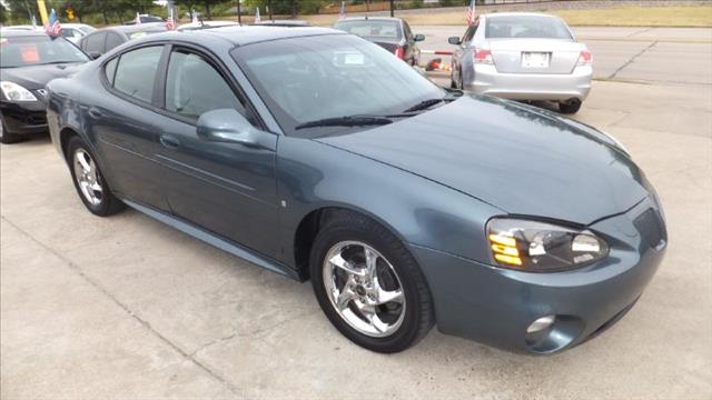 Pontiac Grand Prix 2006 photo 1