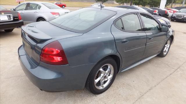 Pontiac Grand Prix 2006 photo 3