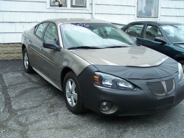 Pontiac Grand Prix 2006 photo 2